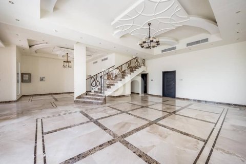 Villa de 5 dormitorios  No. 114122 2