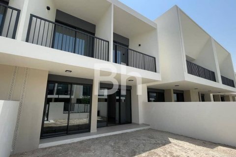 Townhouse de 3 dormitorios  No. 114729 2