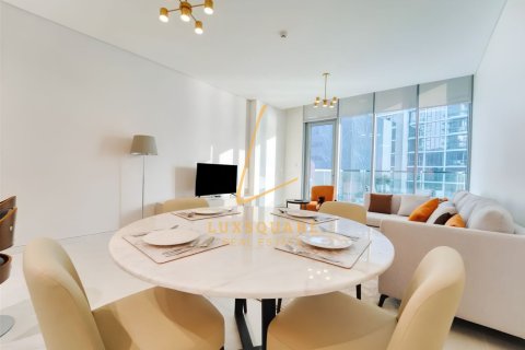 Apartment de 2 dormitorios en District One, UAE No. 203225