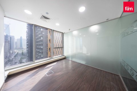 86.8مربع، مكتب في الخليج التجاري, الإمارات العربية المتحدة رقم 137227