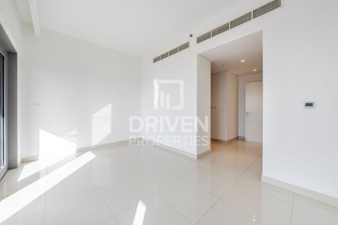 Квартира с 2 спальнями в BLVD Crescent, ОАЭ №192869 7
