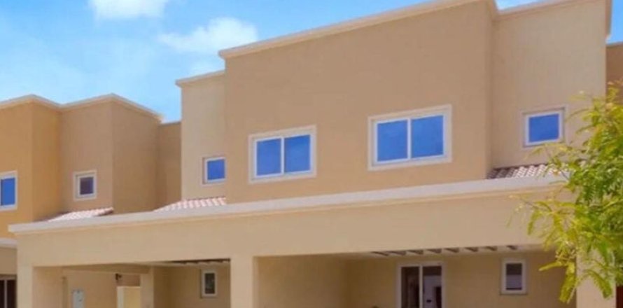 Townhouse de 2 dormitorios en Villanova, UAE No. 152538