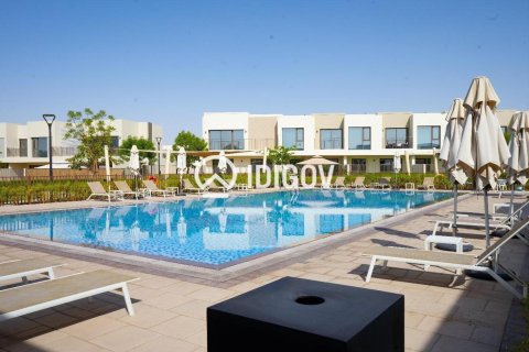 Villa de 4 chambres à EMAAR South, UAE No. 205853