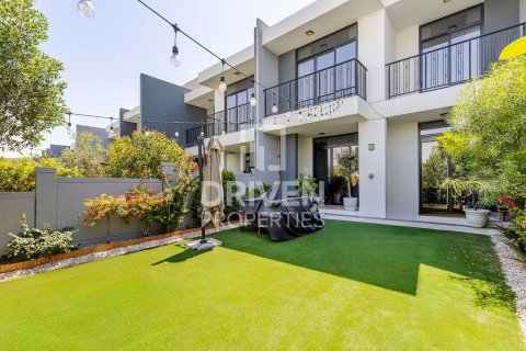 Villa de 3 dormitorios en Motor City, UAE No. 84346 2