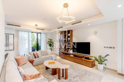 Villa de 3 dormitorios en Motor City, UAE No. 84346 4