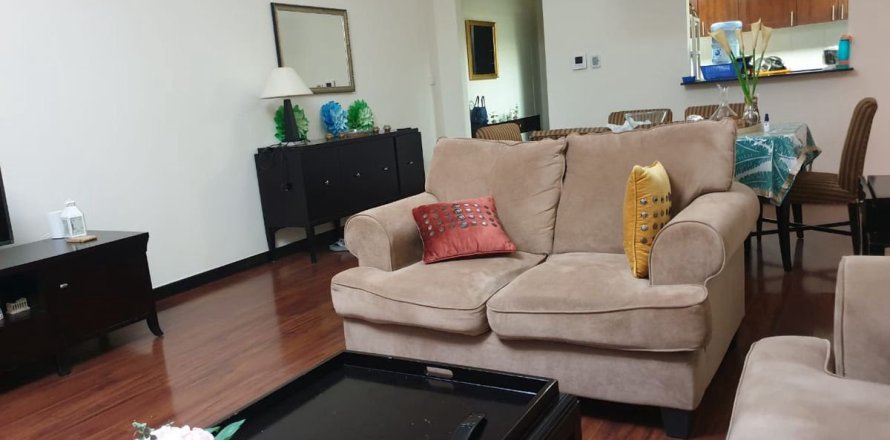 2 bedrooms Apartment in Dubai, UAE No. 188291