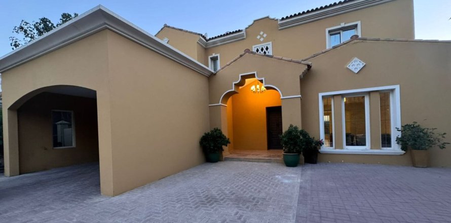 Villa de 4 dormitorios en Mirador La Coleccion, UAE No. 148070