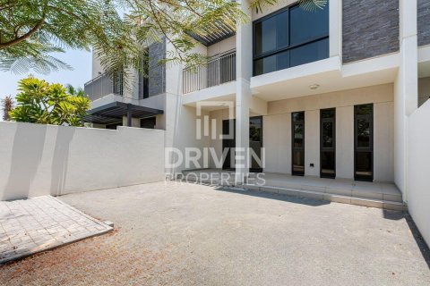 Townhouse de 3 dormitorios en Dubai, UAE No. 190725 12