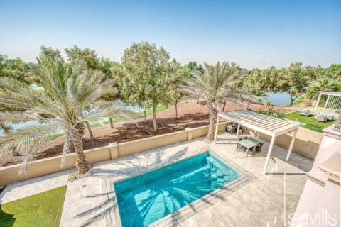Вилла с 5 спальнями в Джумейра Гольф Эстейтс, ОАЭ №136498 3