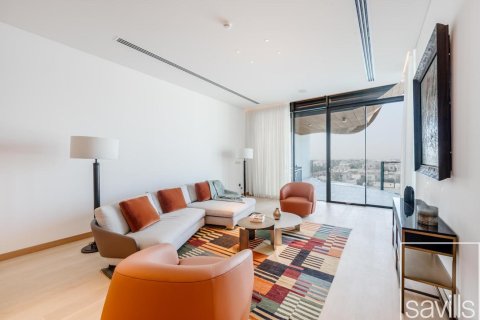 Квартира с 4 спальнями в Джумейра, ОАЭ №136494 3