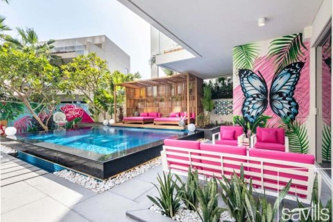 Квартира с 2 спальнями в FIVE Palm Jumeirah, ОАЭ №136493 12