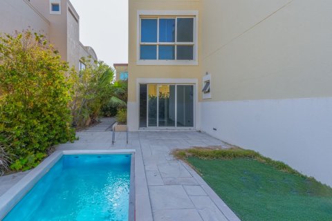 Коммерческая недвижимость с 5 спальнями в Al Raha Gardens, ОАЭ №40847 1