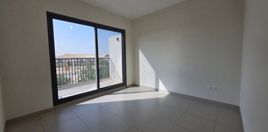 Villa de 4 dormitorios  No. 125215