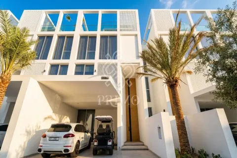 4 bedrooms Villa in Palm Jumeirah, UAE No. 164024 3