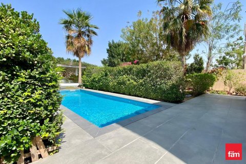 Villa de 2 chambres à Dubai, UAE No. 148637 16