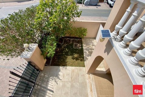 Villa de 2 chambres à Dubai, UAE No. 148637 18