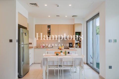 Townhouse de 3 dormitorios en Sun, UAE No. 136175 16