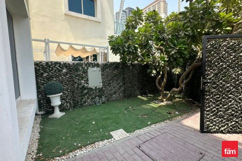 Villa de 4 dormitorios  No. 108169 2