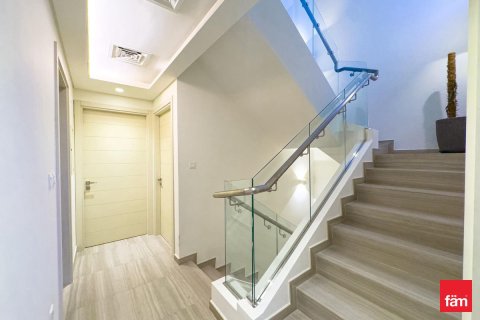 3 bedrooms Townhouse in Dubai, UAE No. 143438 12