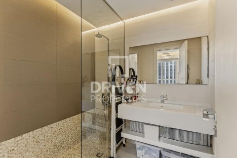 Квартира с 1 спальней в West Avenue Tower, ОАЭ №190956 11