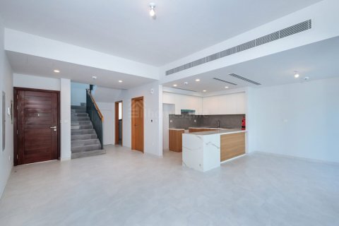 Таунхаус с 3 спальнями в Villanova, ОАЭ №166992