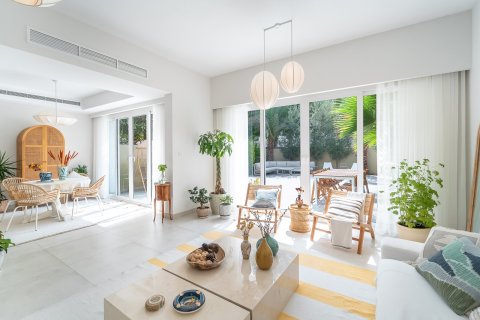 3 bedrooms Townhouse in Dubai, UAE No. 148508 9