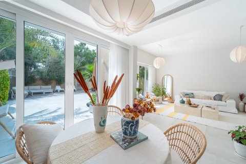 3 bedrooms Townhouse in Dubai, UAE No. 148508 6