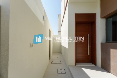 Townhouse de 2 dormitorios en Abu Dhabi, UAE No. 141749 28