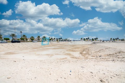 1393.5m² Land in Khalifa City, UAE No. 141751 4