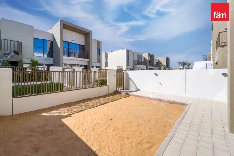 Townhouse de 3 dormitorios  No. 131333 2