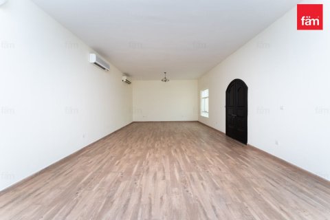 Villa de 4 dormitorios  No. 131332 20