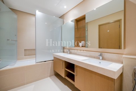 Appartement de 2 chambres à The Address Dubai Marina, UAE No. 163924
