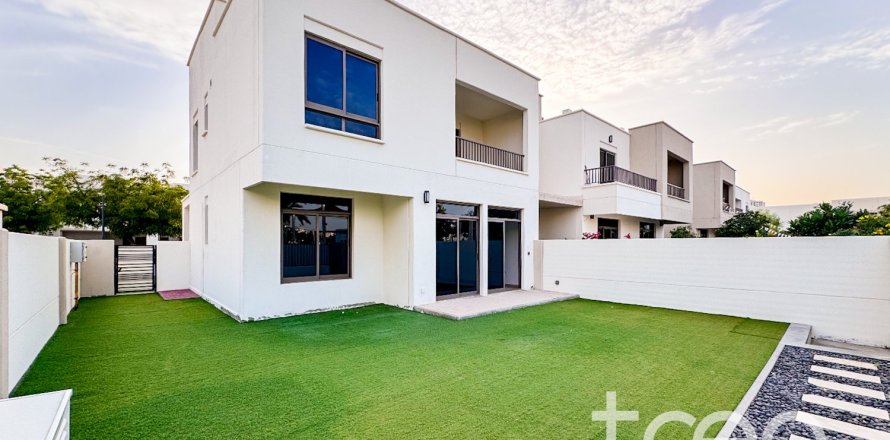 Townhouse de 4 dormitorios en Hayat Townhouses, UAE No. 173675