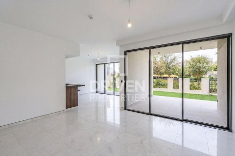 Villa de 4 dormitorios en Harmony, UAE No. 190495