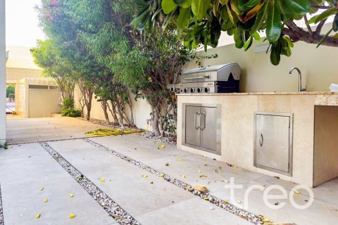 5 bedrooms Villa in Meadows 8, UAE No. 173833 9