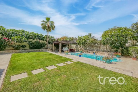 Villa de 4 dormitorios en Legacy, UAE No. 173835 20