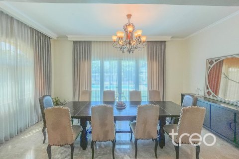 Villa de 4 dormitorios en Legacy, UAE No. 173835 15