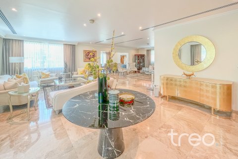 Villa de 4 dormitorios en Legacy, UAE No. 173835 7