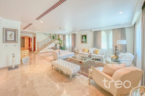 Villa de 4 dormitorios en Legacy, UAE No. 173835 5
