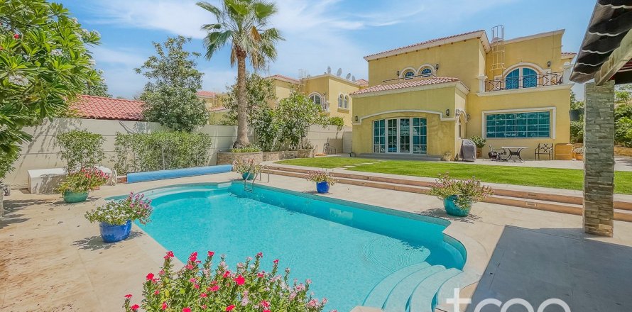 Villa de 4 dormitorios en Legacy, UAE No. 173835