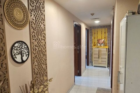 Apartment de 2 dormitorios en Motor City, UAE No. 167843 5