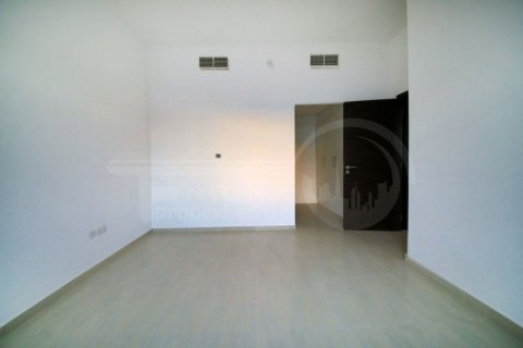 2 bedrooms Apartment in Al Ghadeer, UAE No. 172439 7