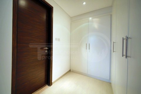 2 bedrooms Apartment in Al Ghadeer, UAE No. 172439 10