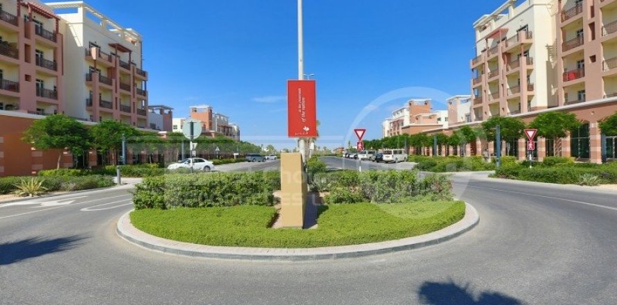 2 bedrooms Apartment in Al Ghadeer, UAE No. 172439