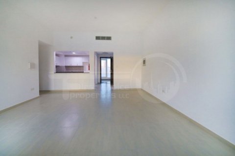 2 bedrooms Apartment in Al Ghadeer, UAE No. 172439 3