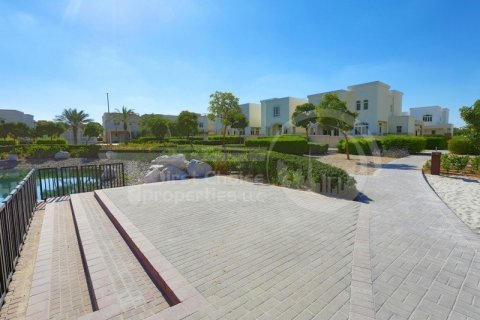 Villa de 4 chambres à Al Ghadeer, UAE No. 172438 2