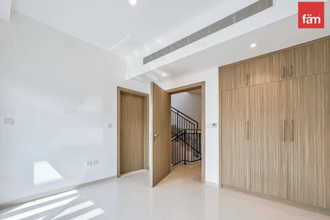 3 bedrooms Townhouse in Dubai, UAE No. 184483 6