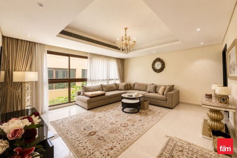 4 bedrooms Villa in Meydan, UAE No. 161310 3
