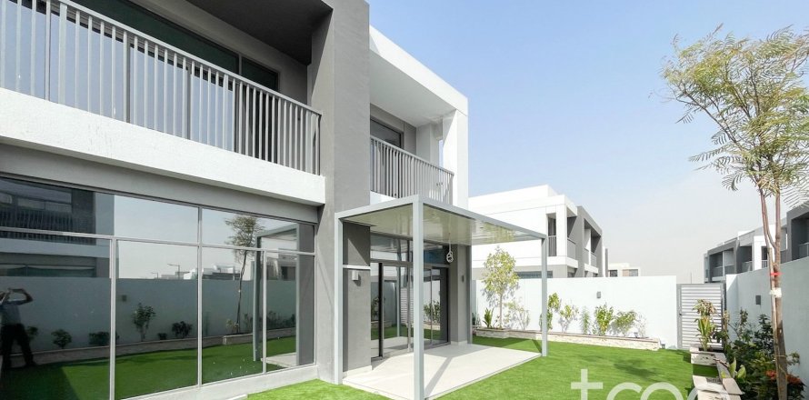 Villa de 5 chambres à Dubai South (Dubai World Central), UAE No. 173547