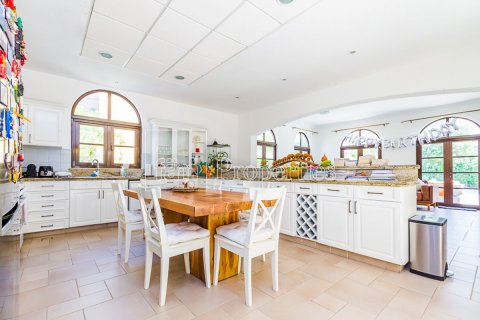 6 bedrooms Villa in Dubai, UAE No. 161879 21